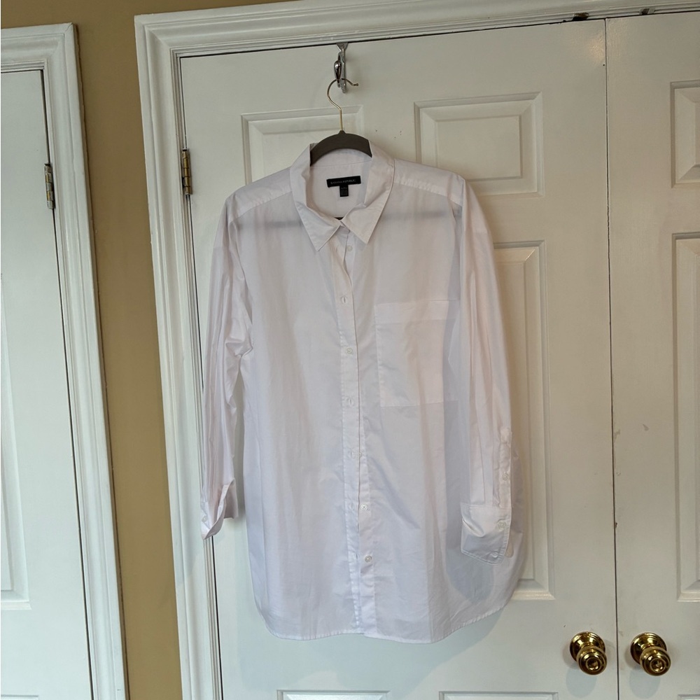 Banana Republic White Casual Button Down Shirt